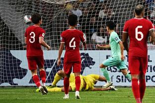 国足vs韩国裁判组：卡塔尔主裁贾西姆执法，裁判组3人来自卡塔尔